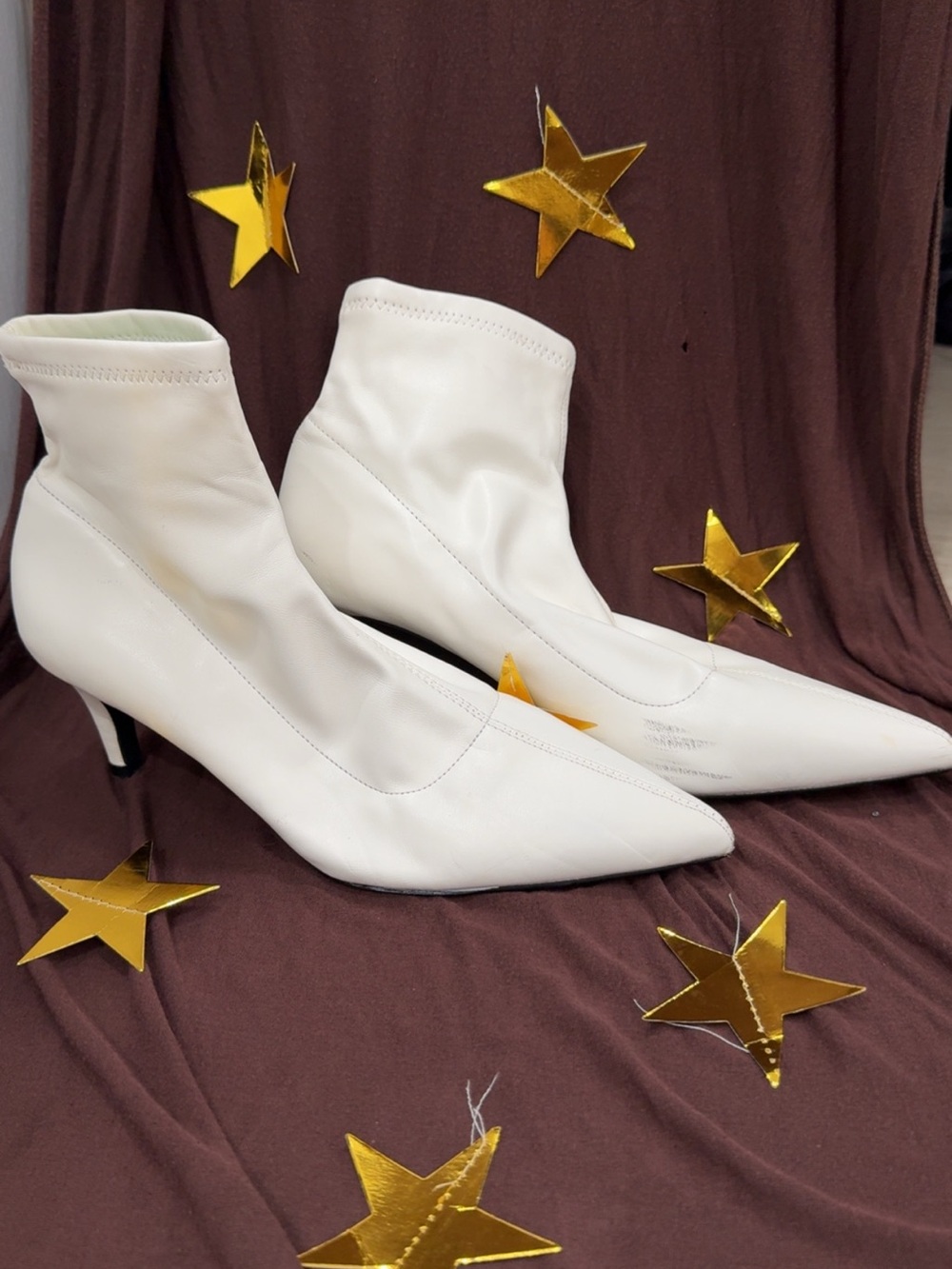 Forever 21 Women's White Pointed Kitten Heel Ankle Boots